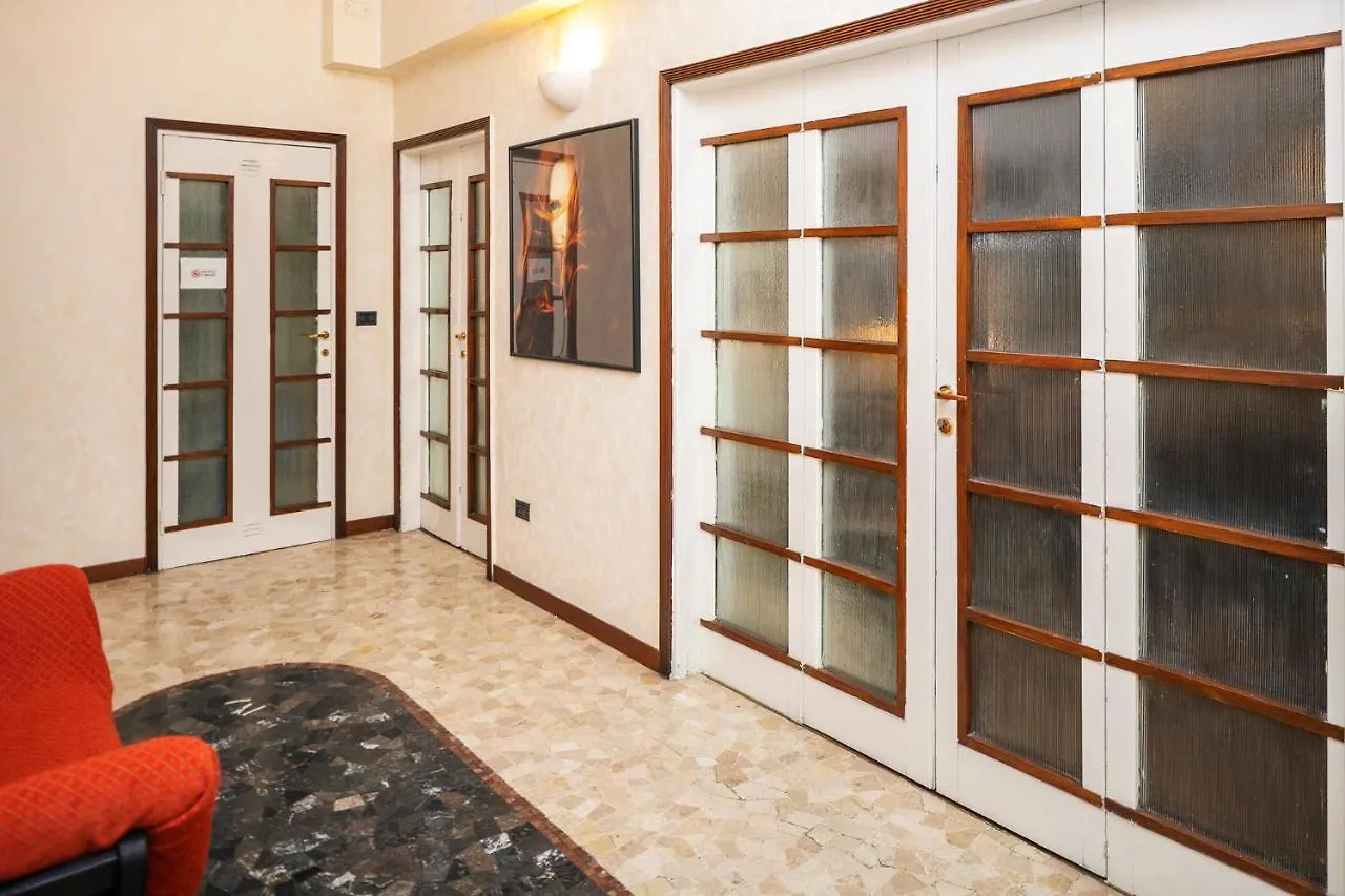 Central Apartment Milán Italia